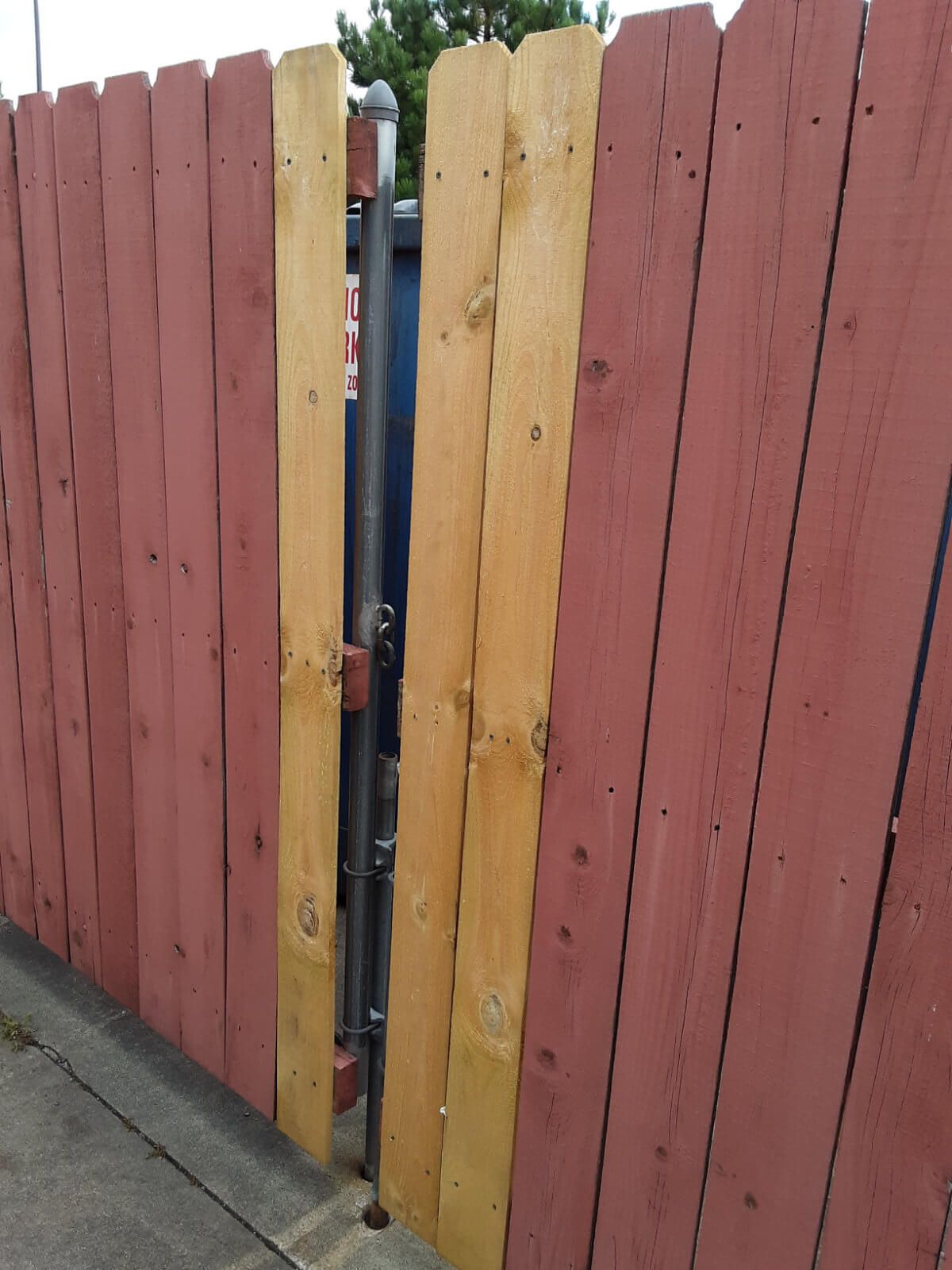 Fence Repair in Toledo Ohio by Dublin Commercial Property Services, Inc.