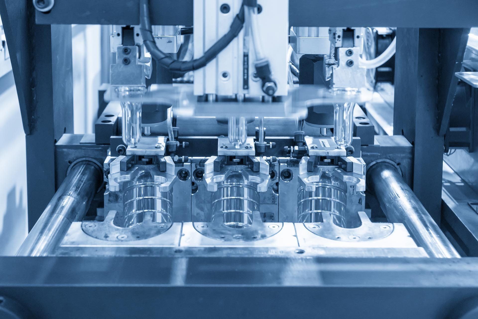 macchinario CNC per stampi per soffiaggio a Monza