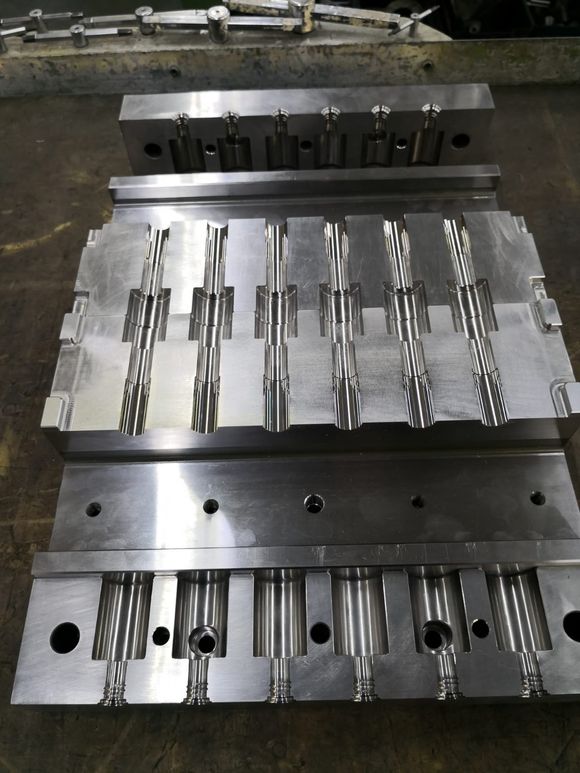 production of injection-blow moulds in Monza