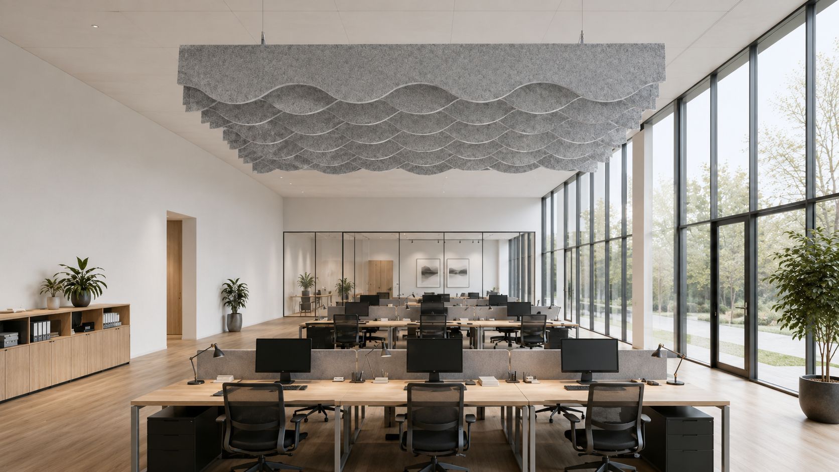 AURA Mollis loftbafler og absorbenter til loft monteret for bedre lydmiljø.