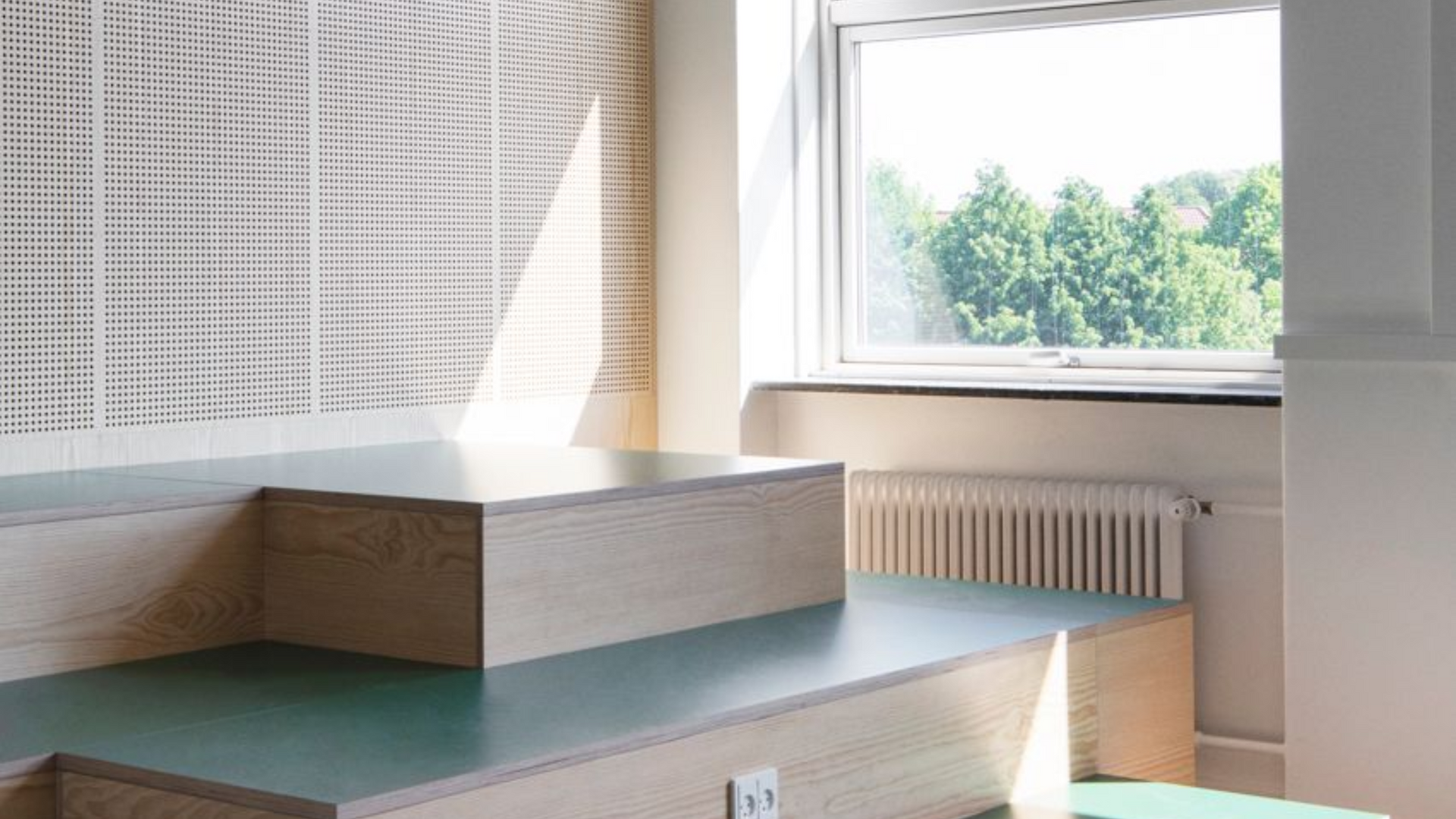 Billede af en afslapningskrog i en skole med lydisolering