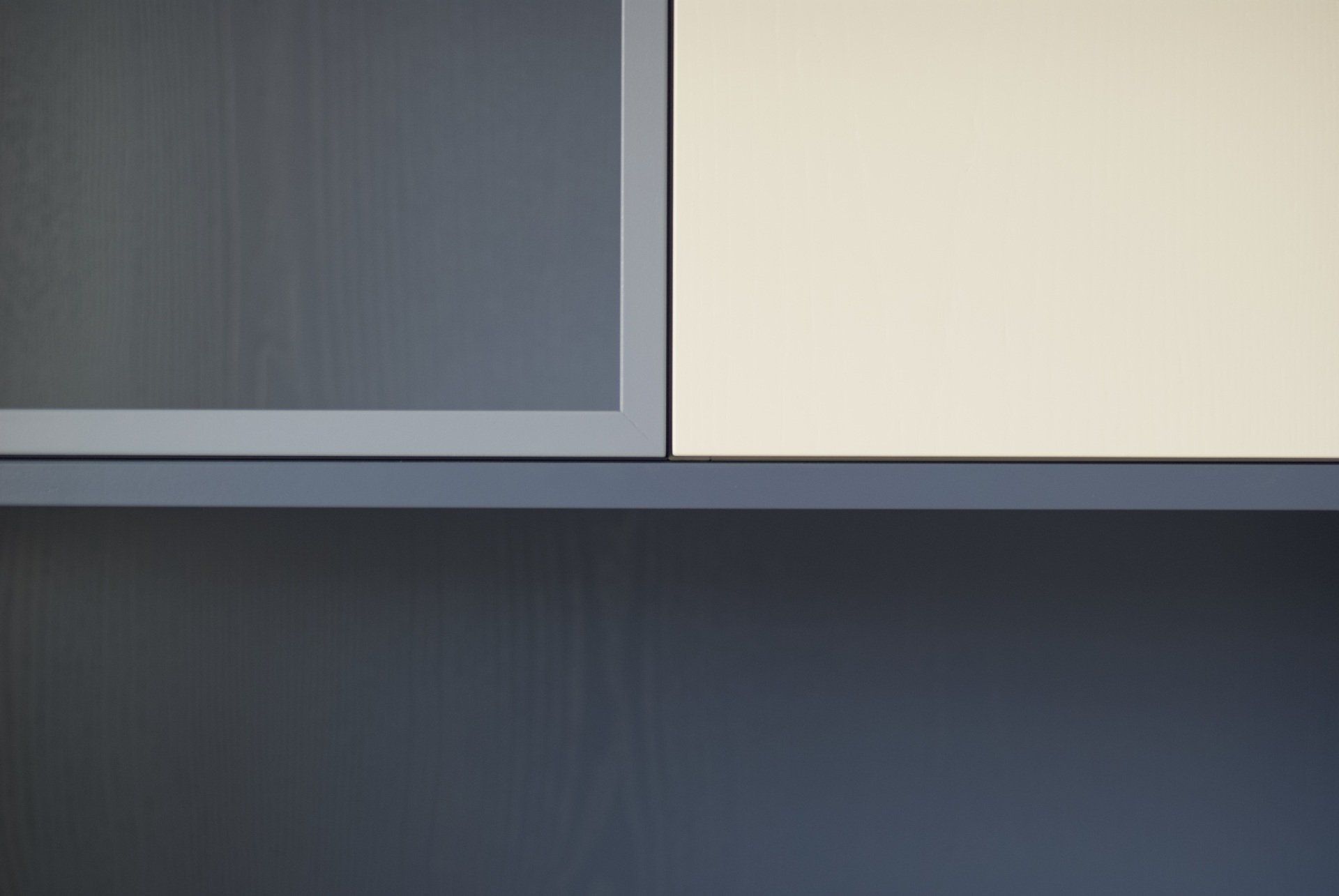 detail zitkamer met kastenwand