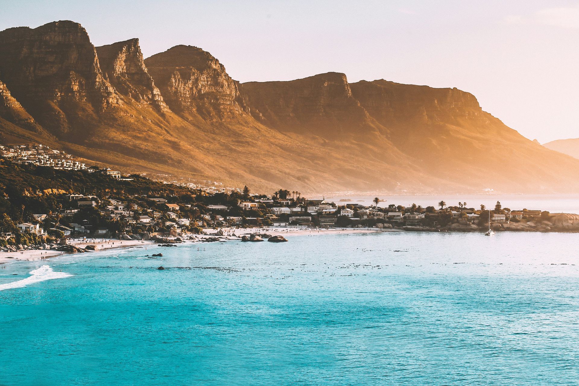 Cape Town avec ses montagnes en toile de fond.