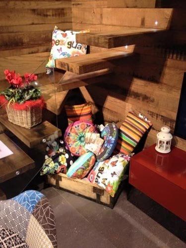 scale sospese in legno