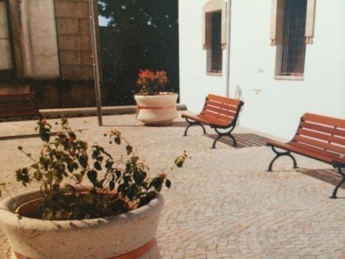 spazio pubblico con pavimentazione in pietra di Soleto