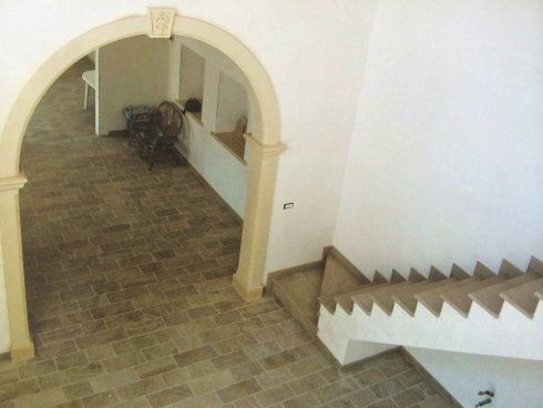 pavimento interno in pietra