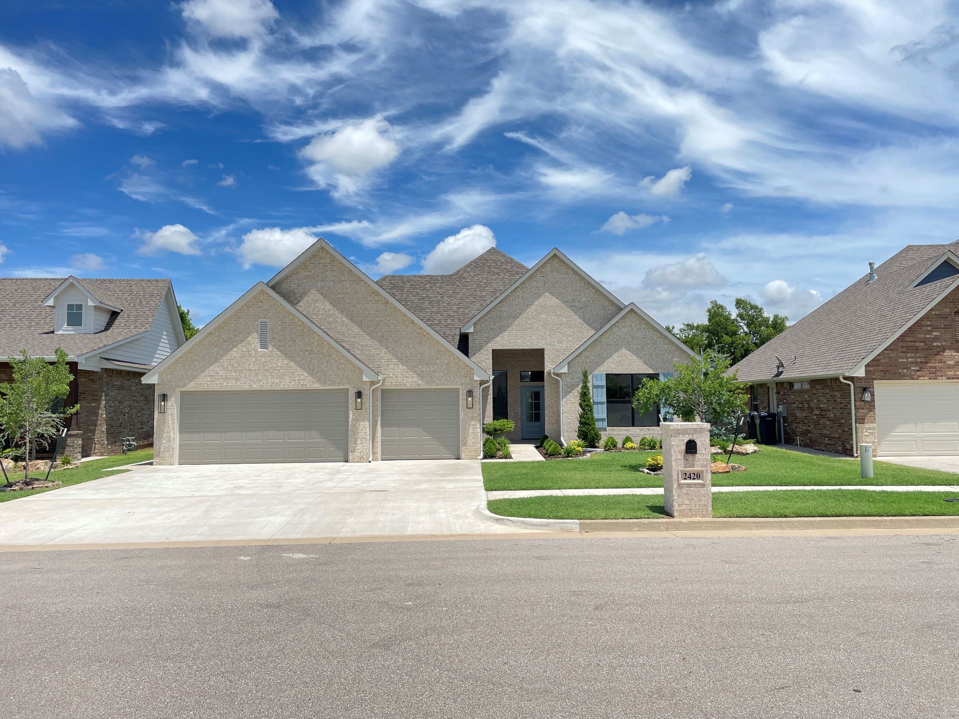 Crystal Creek -Luxury home with garage
