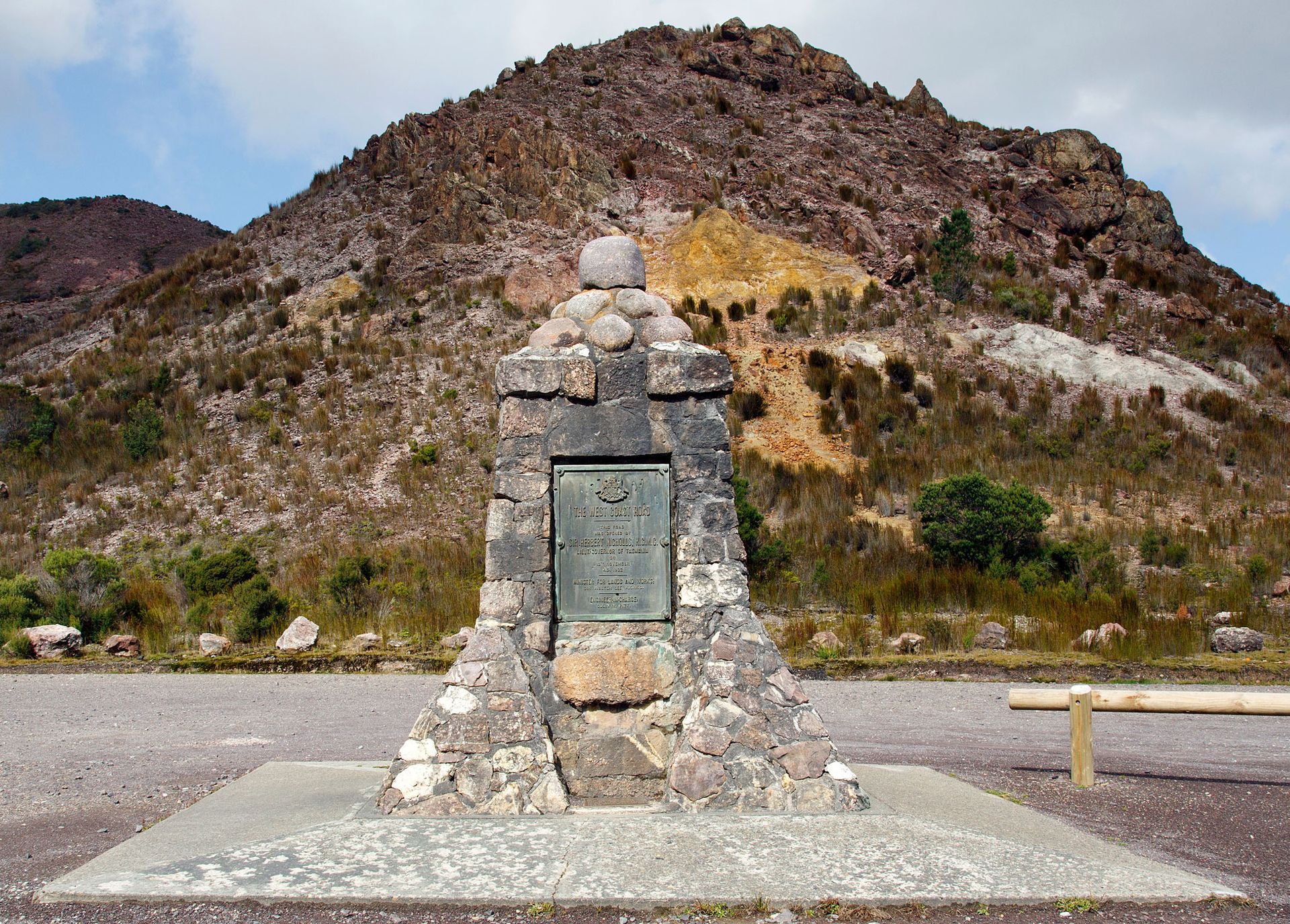 Bronze Plaques — Tamworth, Nsw — a Superior Monument