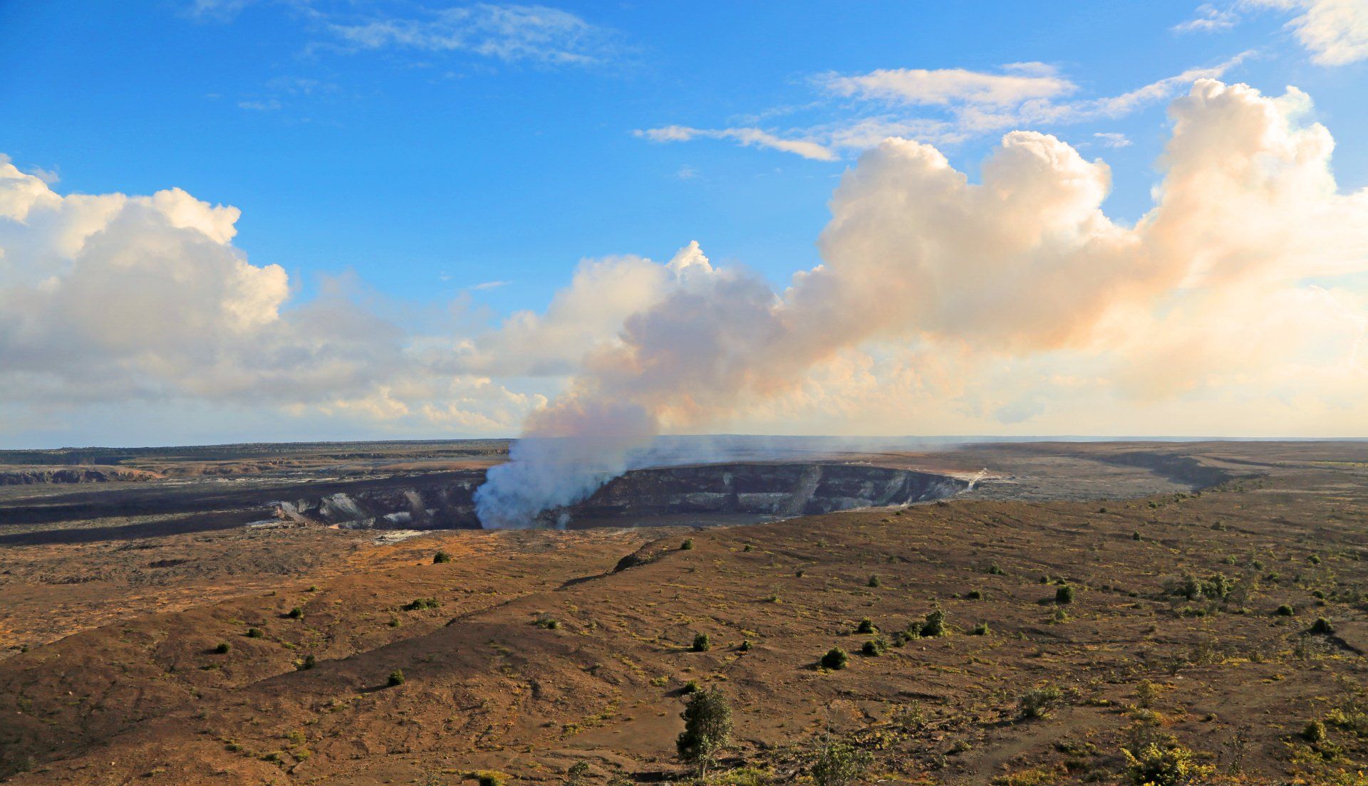 Kilauea Volcanoes National Park crater and lava
