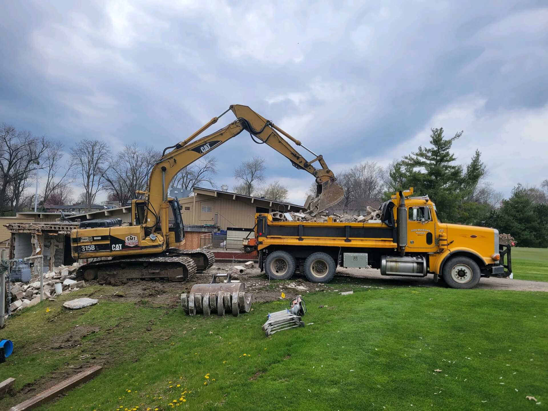 Greenfields Demolition Expert - Pekin, IL - CMT Excavating Services