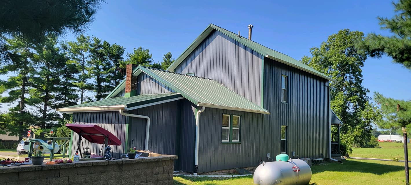 Pole Barn With Green Roof - Pekin, IL - CMT Excavating Services