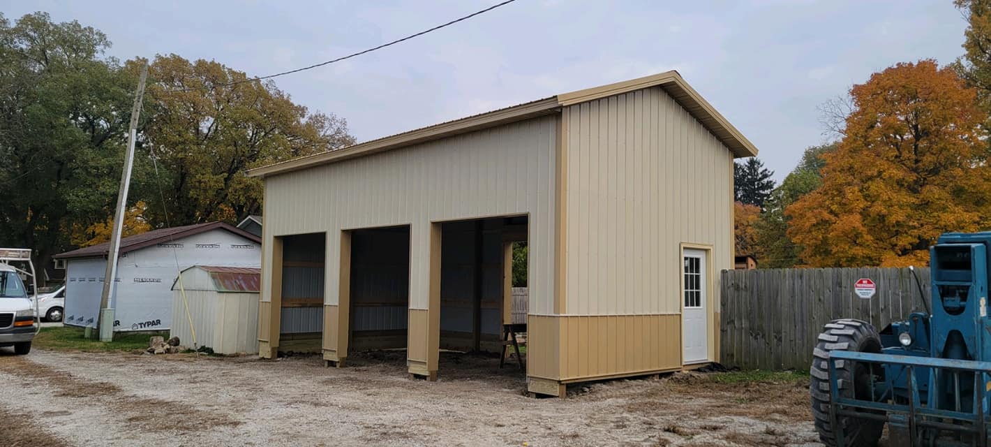 Pole Barn Side View - Pekin, IL - CMT Excavating Services