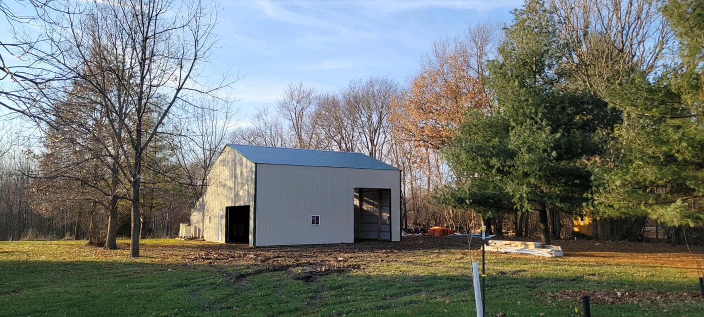 White Pole Barn - Pekin, IL - CMT Excavating Services