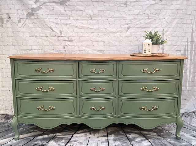 French Provincial Triple Dresser