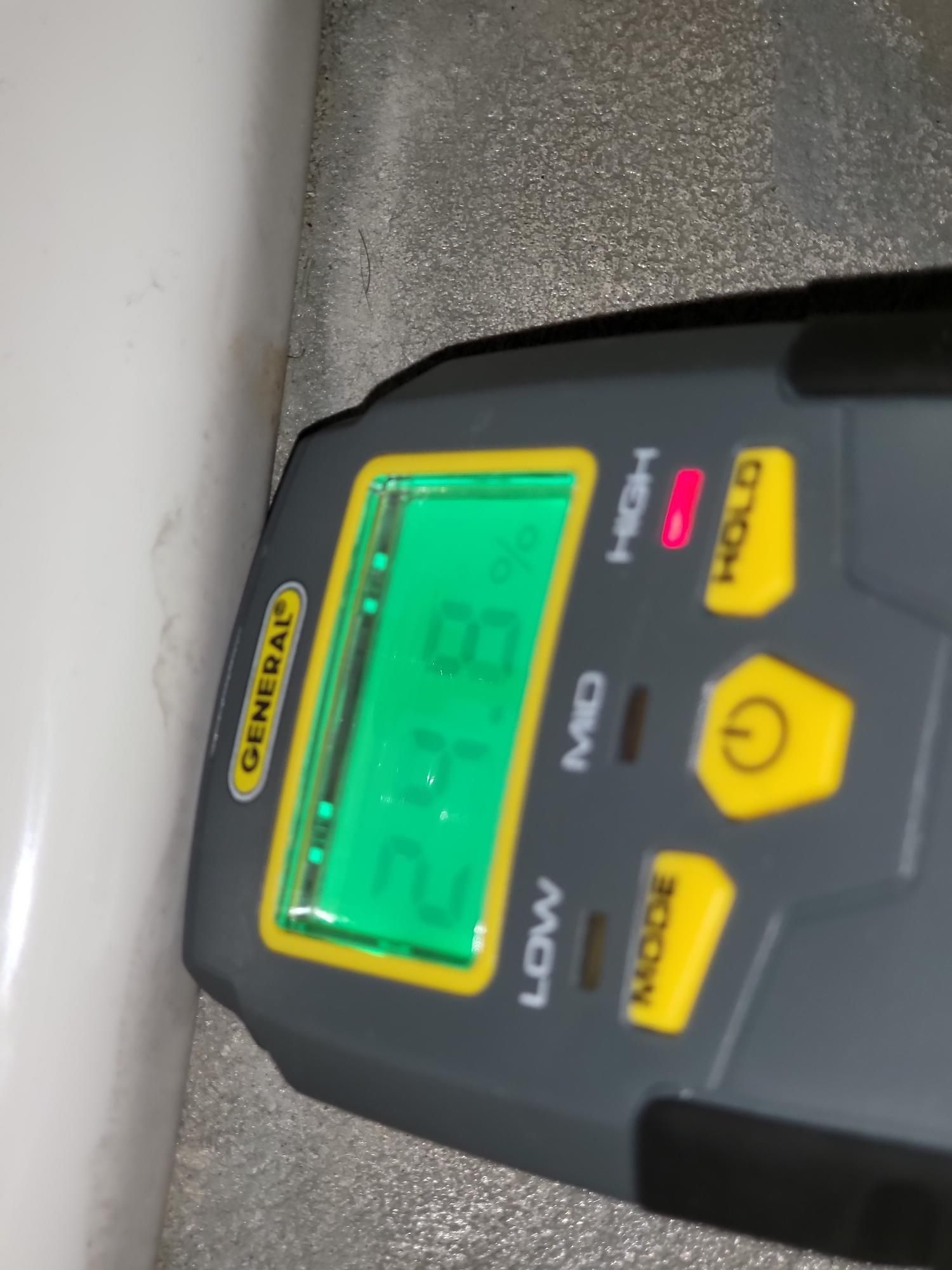 A general brand device with a green screen