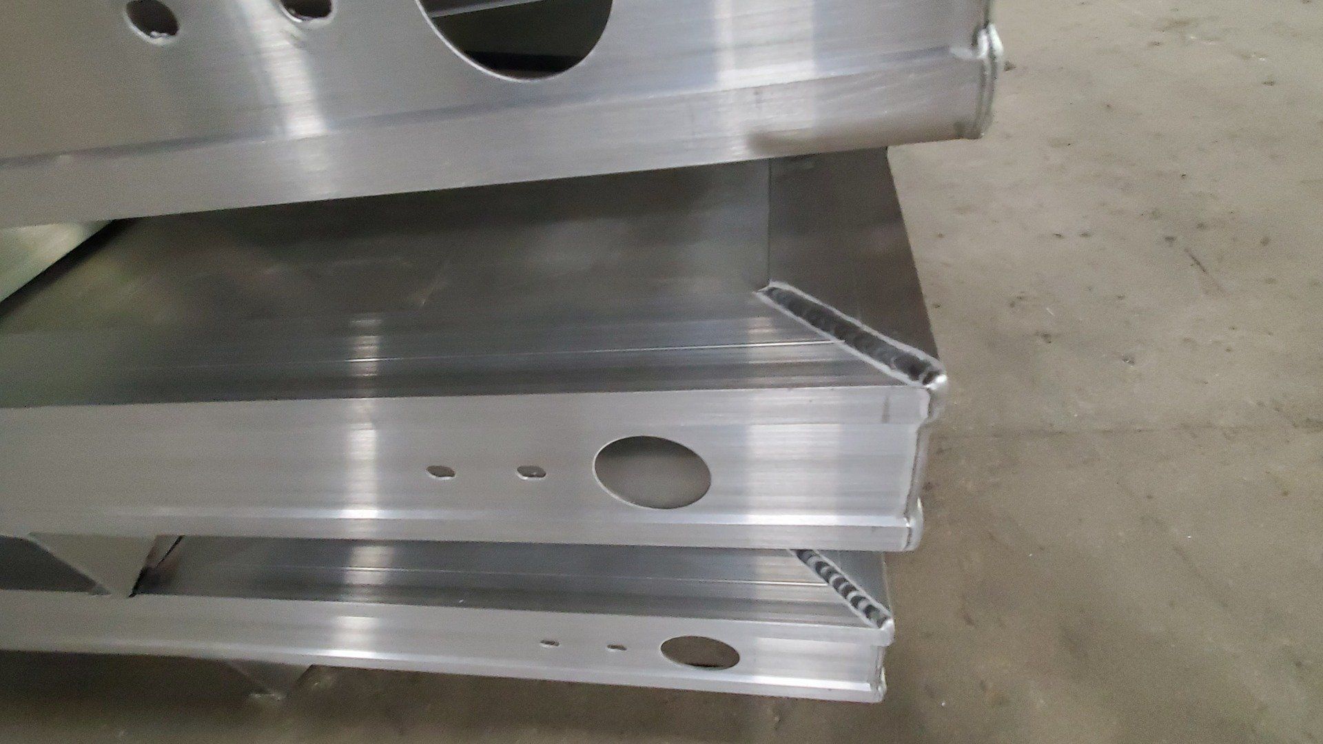 Aluminum Platform Corner Detail - M98