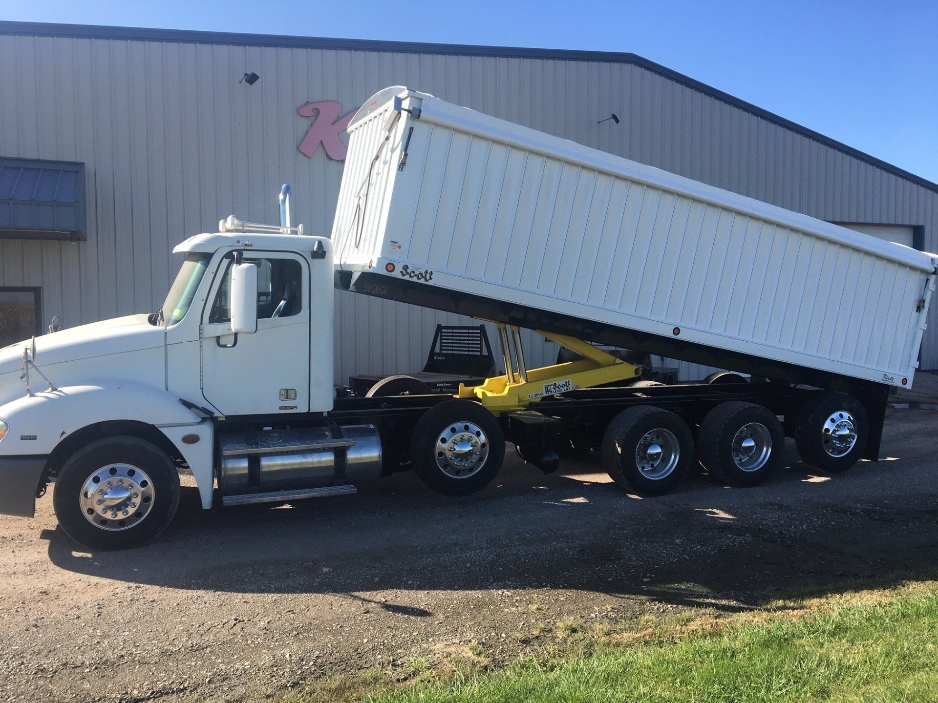 Klute Truck Equipment - Scott Steel Grain Body - S8