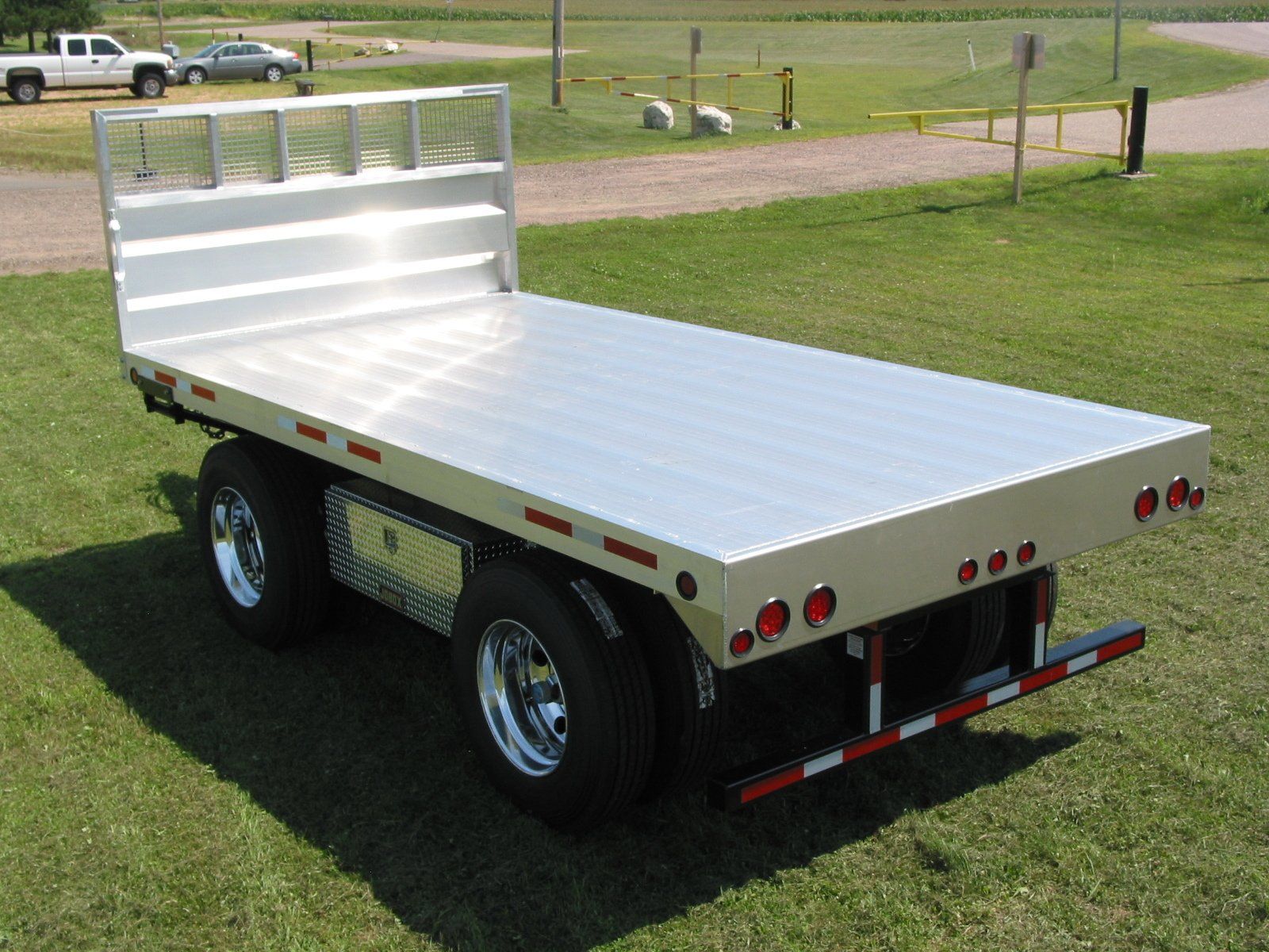 Lake Region Trailers - Wisconsin Body & Hoist Scott Magnum Aluminum Platform - A116