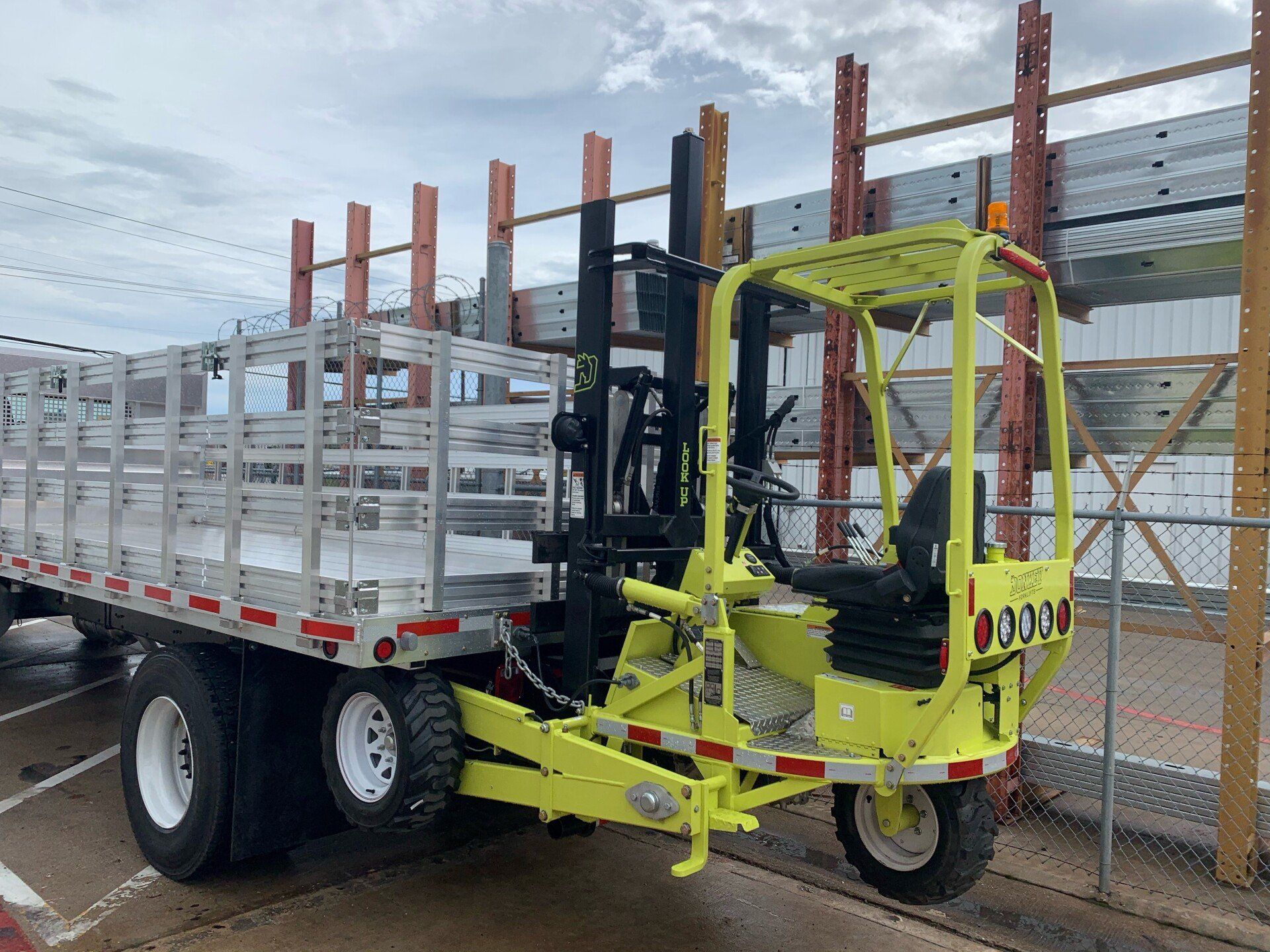 K&HK&H Truckweld - Scott Magnum Platform with Donkey install -A201