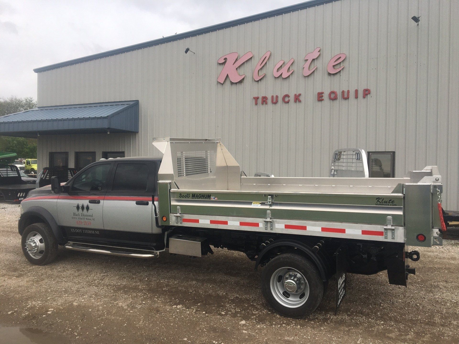 Klute Truck Equipment - Scott Magnum Contractor -A203