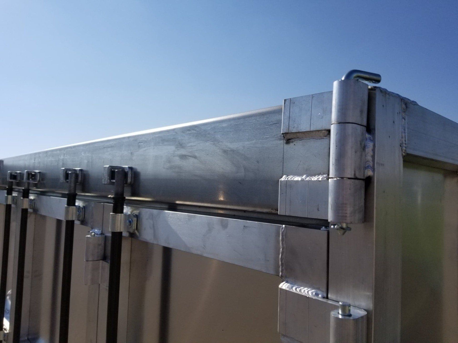 Scott Aluminum Grain Body Hinge Feature - M39