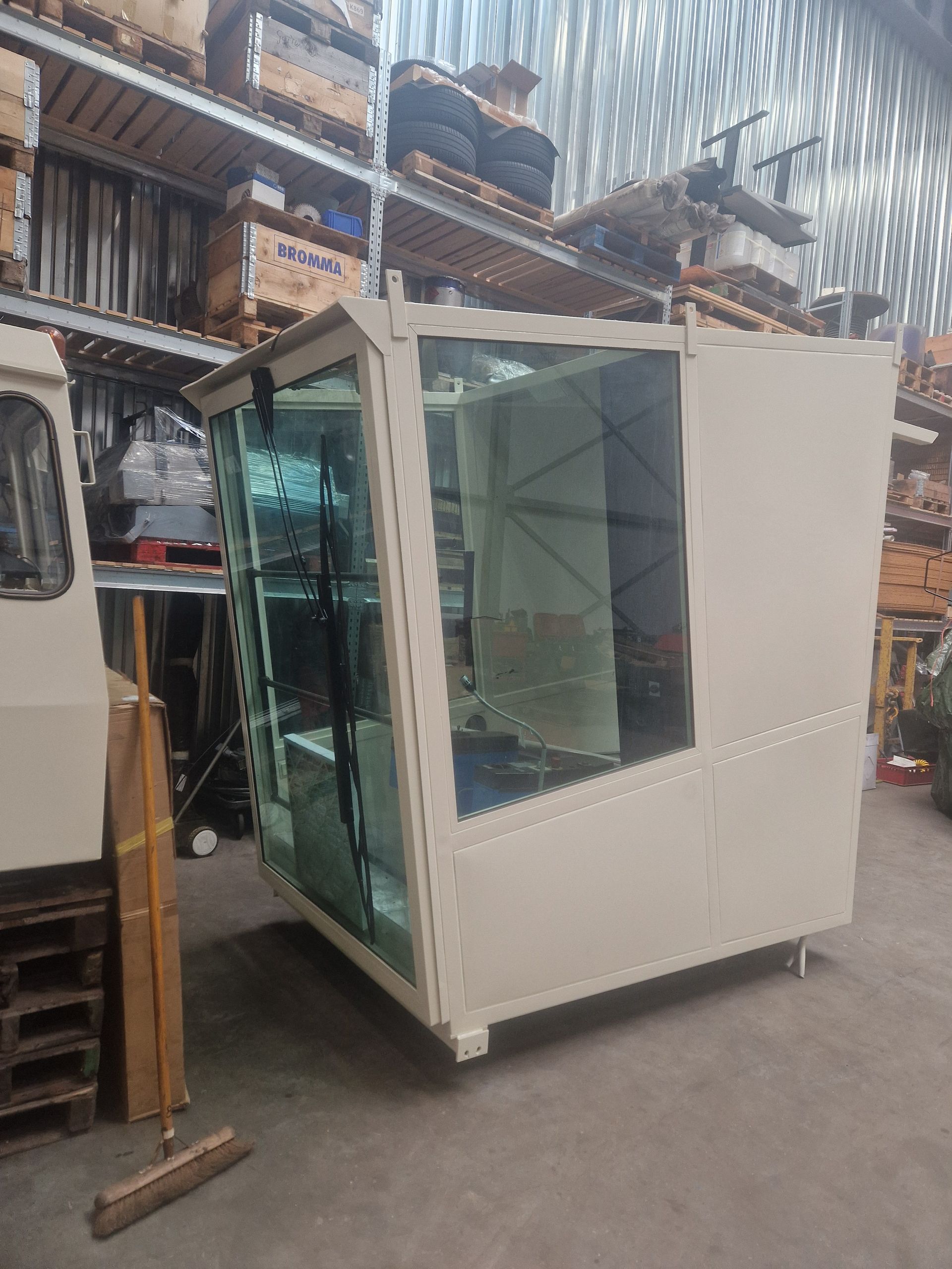 HMK cabine na reiniging