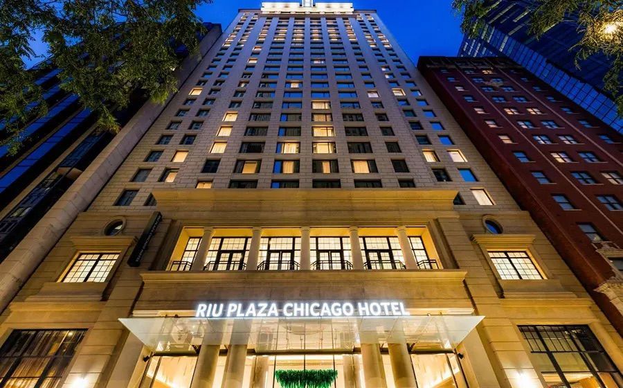 Hotel Riu Plaza Chicago opened July 2024 Magnificent Mile rooftop bar 390 rooms downtown Chicago