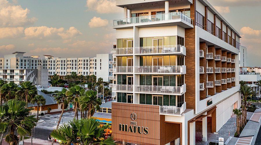 The Hiatus Clearwater Beach Curio Collection by Hilton rooftop pool boutique hotel in Clearwater Beach Florida