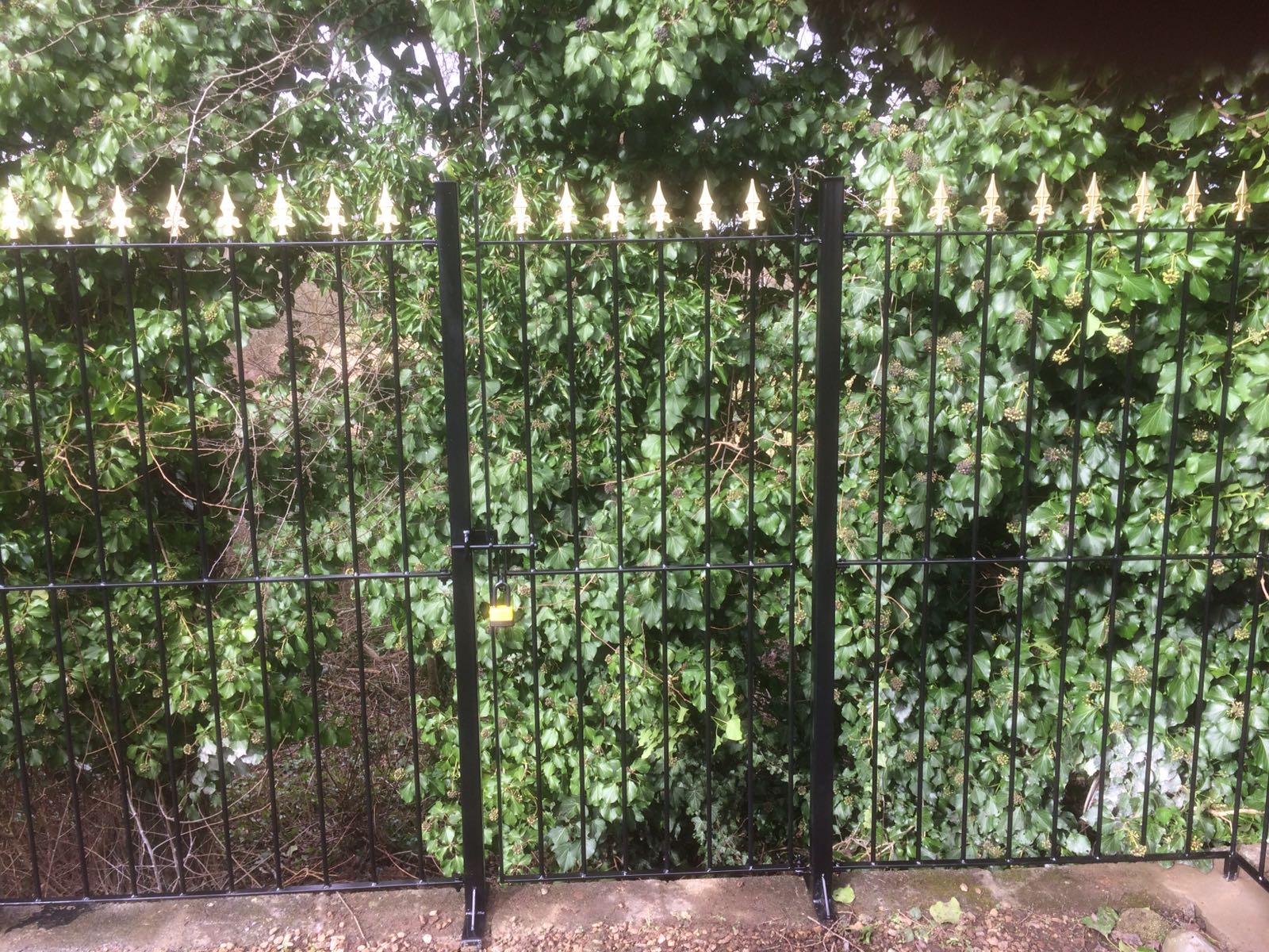 garden fence gate