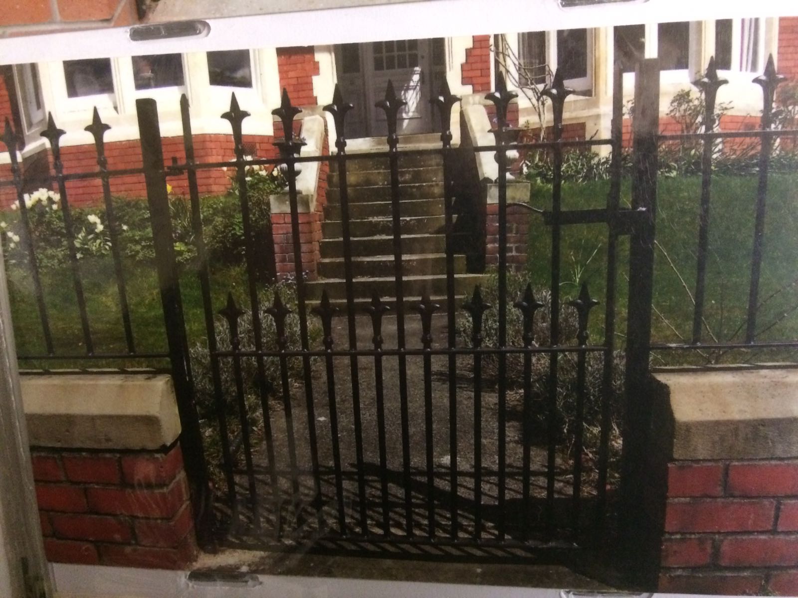 a black gate
