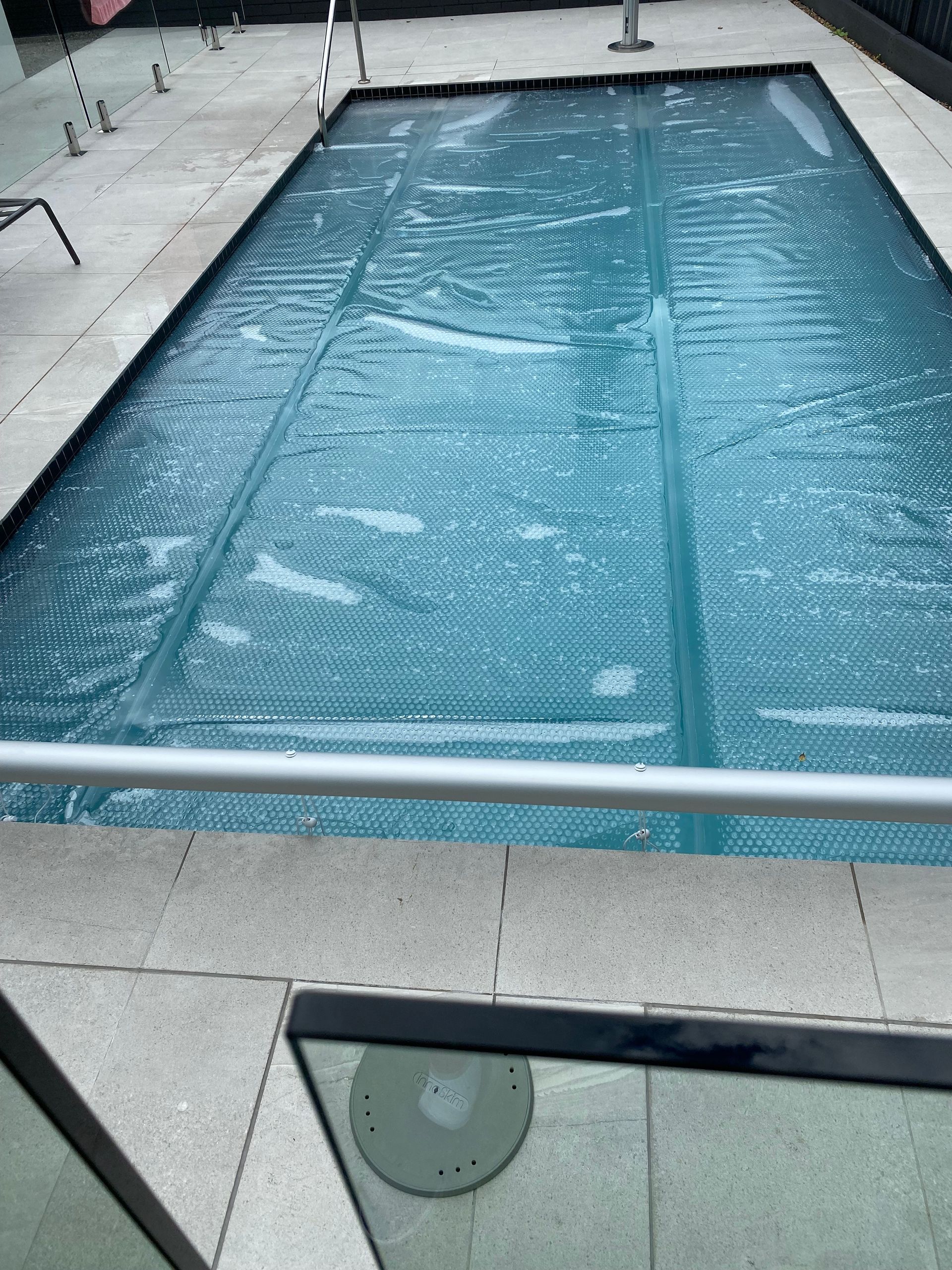 pool cover Runaway bay