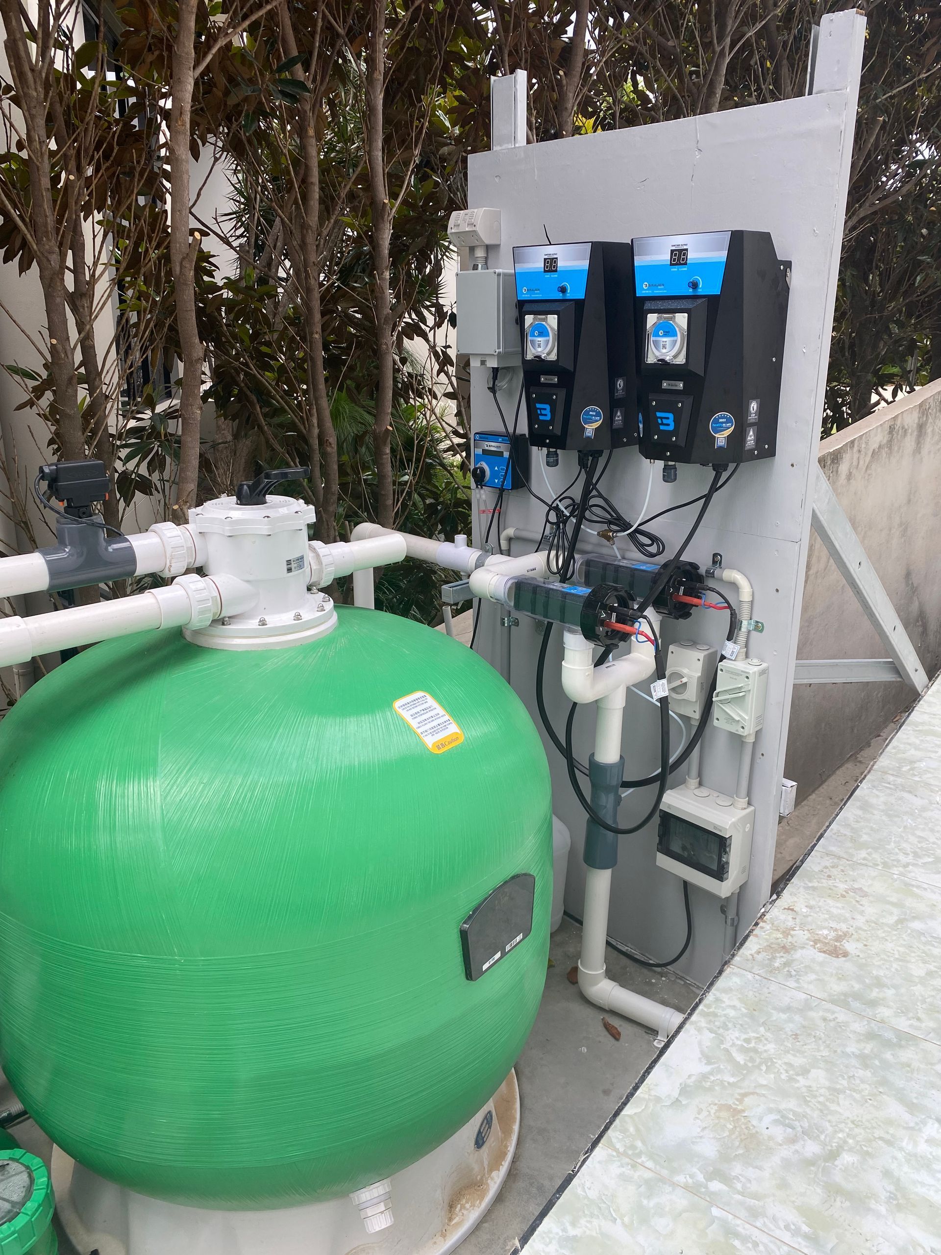 Freshwater pools Hope island