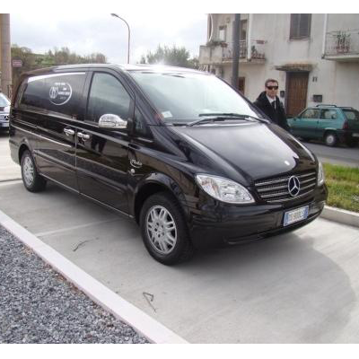 Van delle onoranze funebri