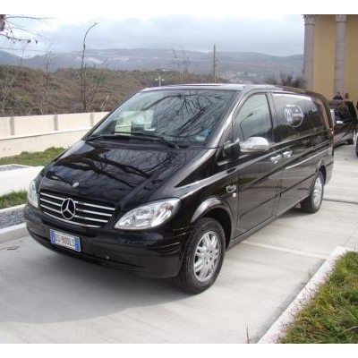 Altra visuale del Van delle onoranze funebri