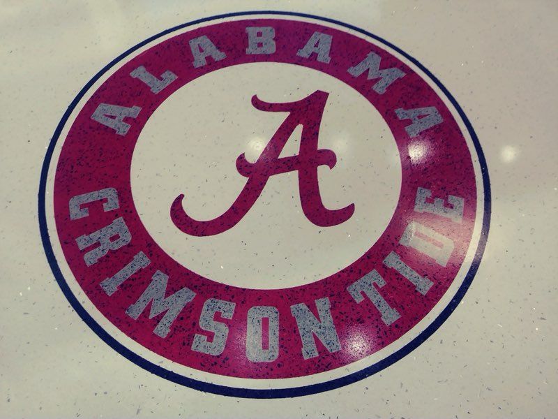 Alabama crimson tide logo on a white surface