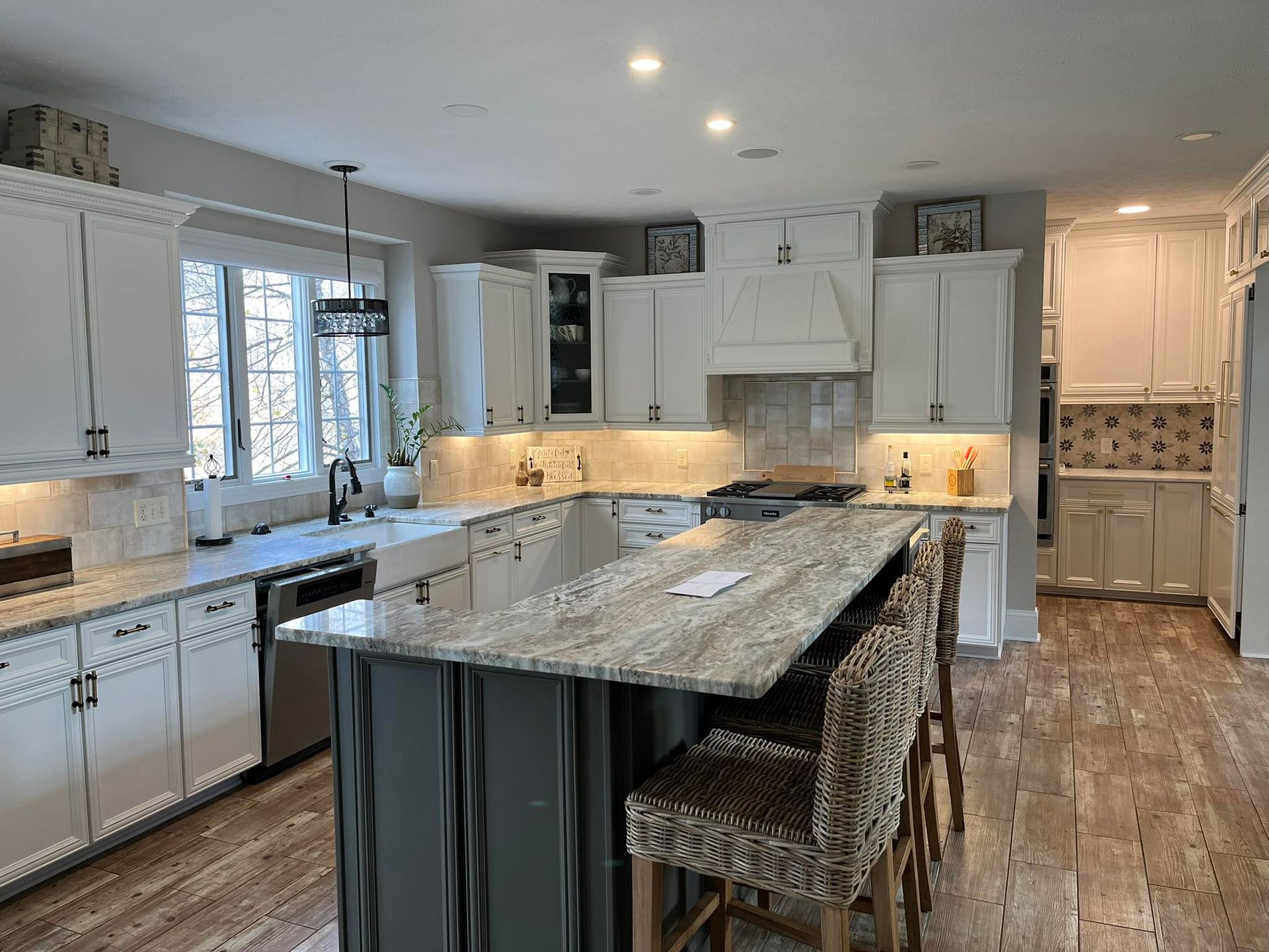 Custom Kitchen Cabinets