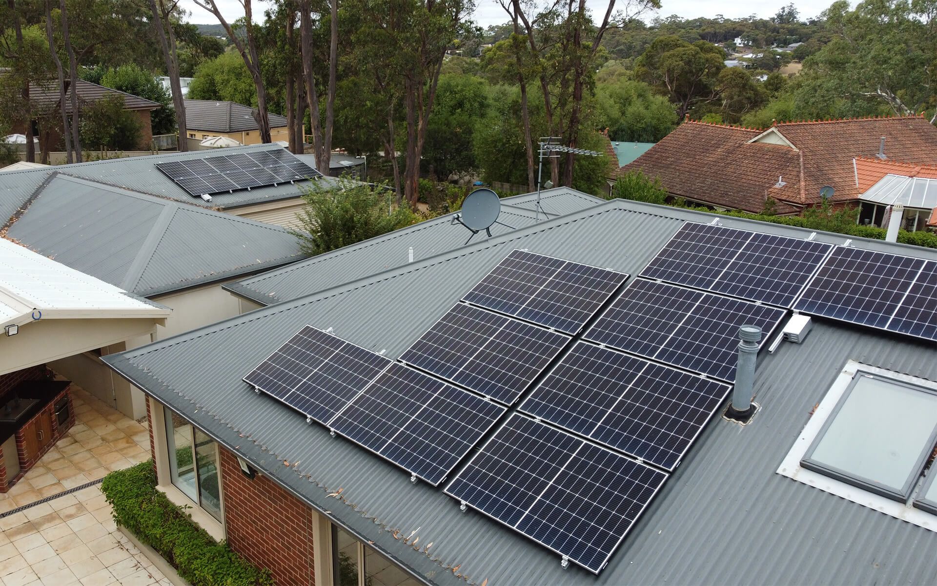 Buninyong: 7.2KW of Microinverters, 8.2KW PV & 15KWh Battery with up to 11.52KW Continuous Operating