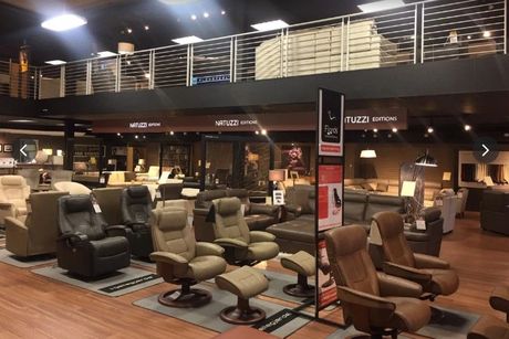 Peerless Furniture and Leather Gallery | Fairview Heights IL| Natuzzi, Maxdivani, Flexsteel Sofa