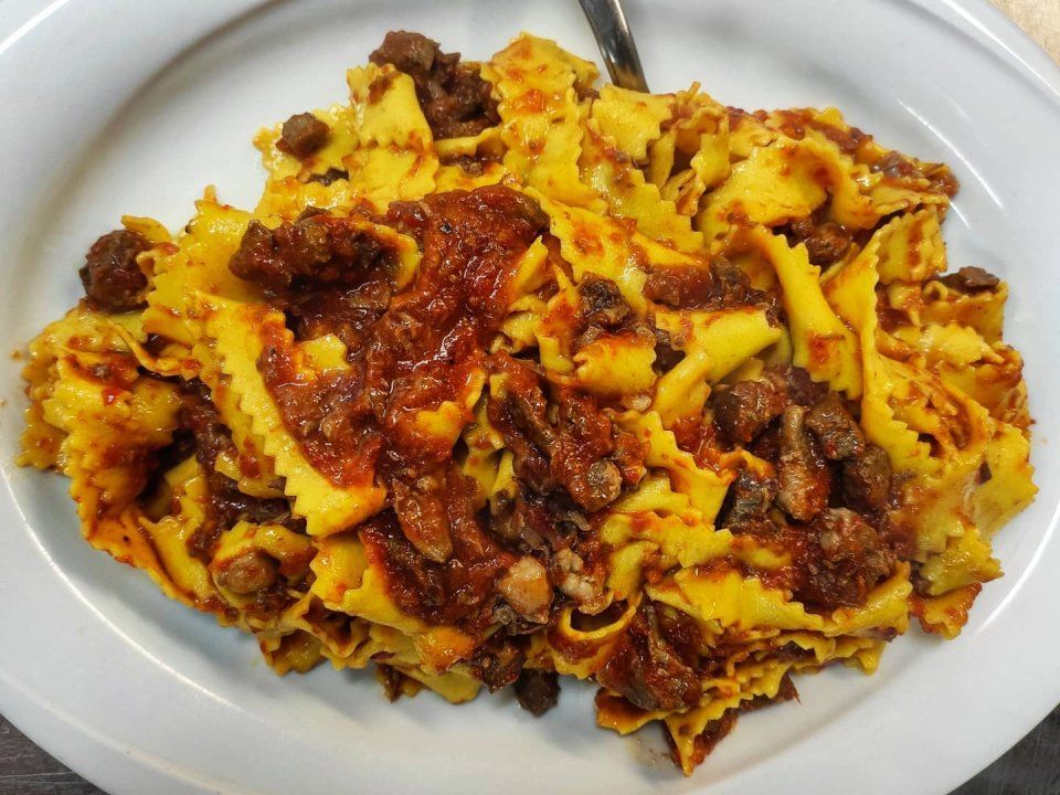 Ravioli con ragù di carne