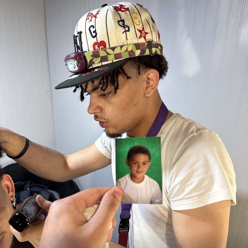 man cutting hair
