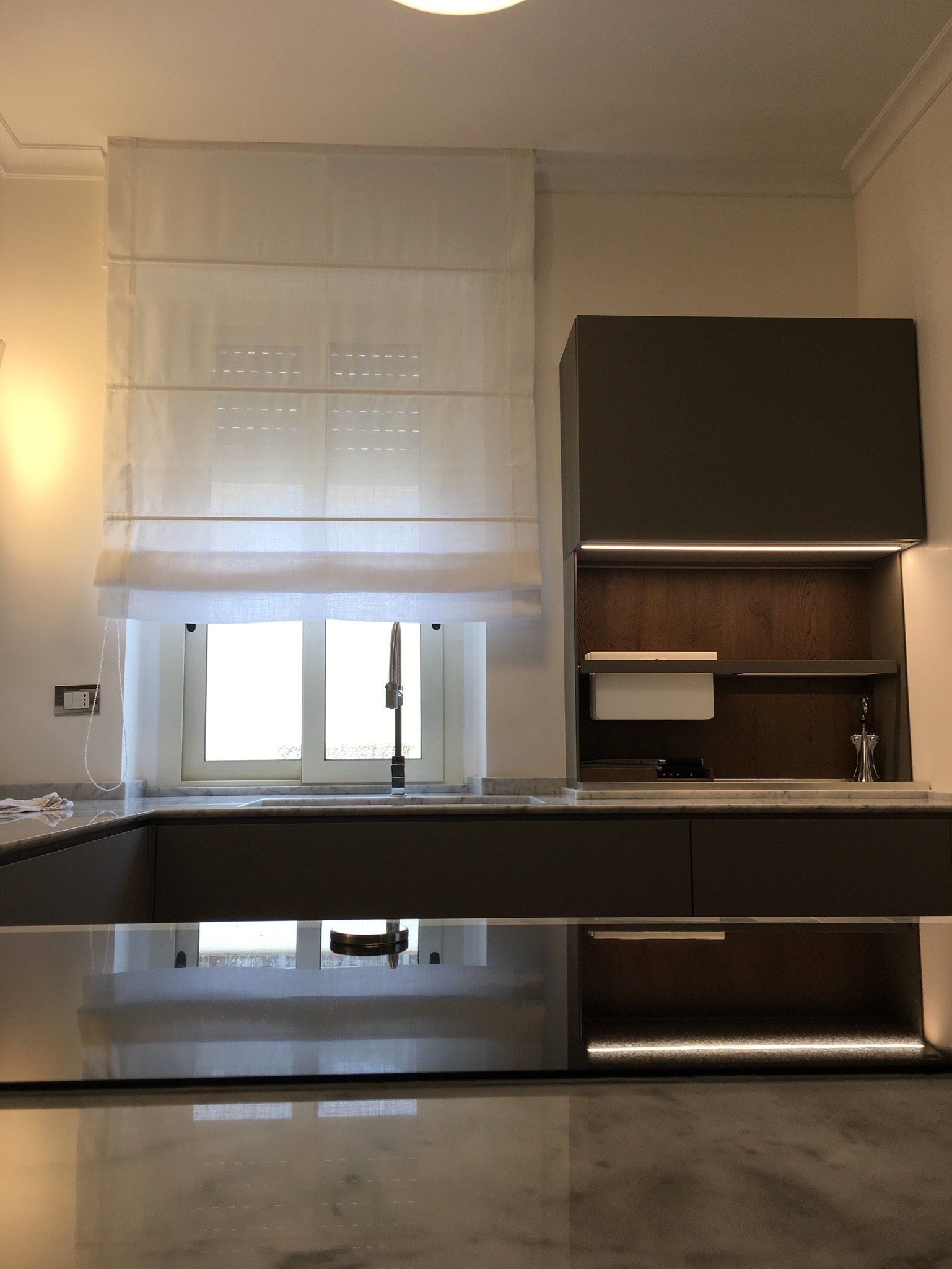 tenda a rullo per portafinestra