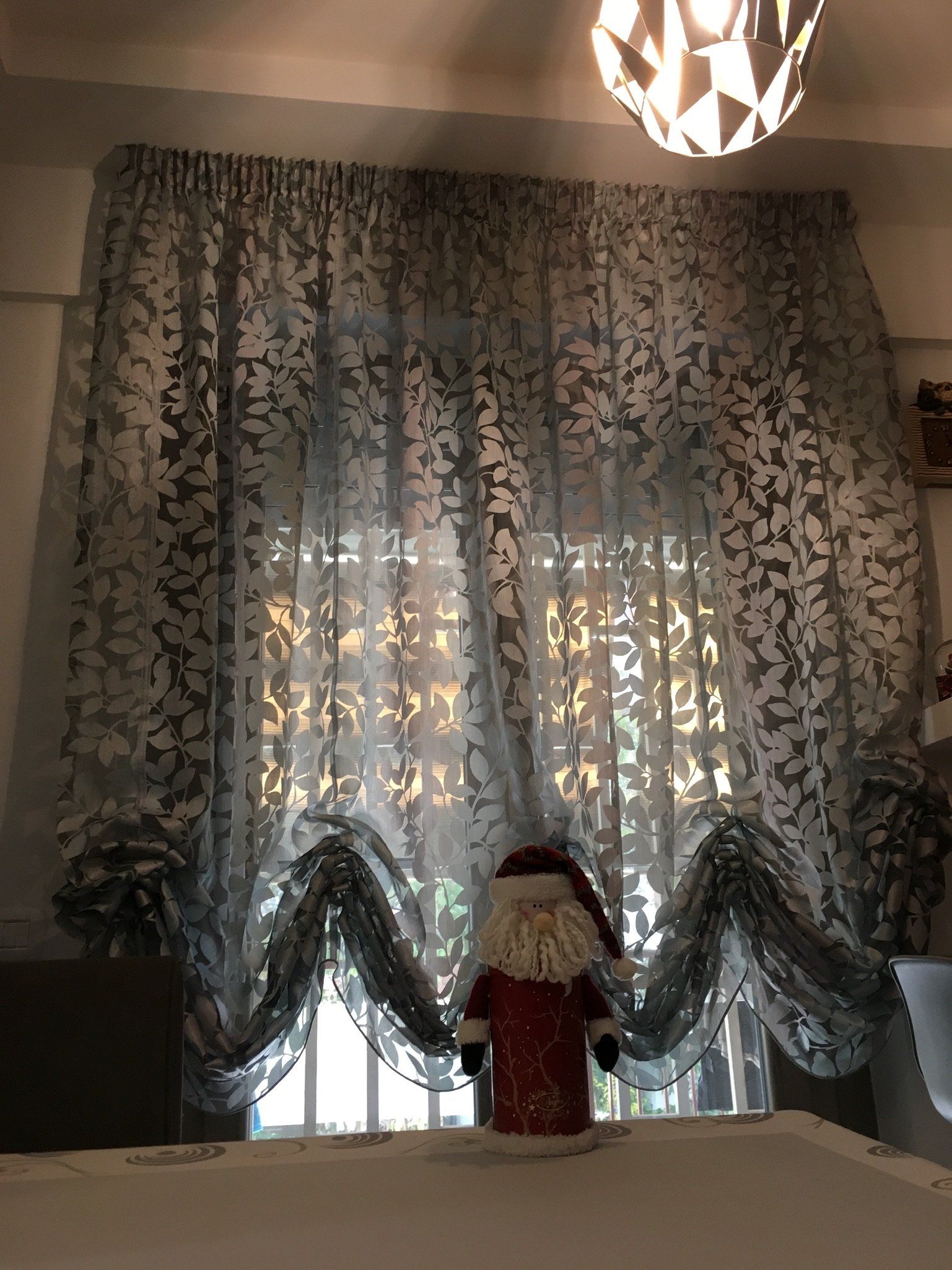 Tenda semitrasparente per interni