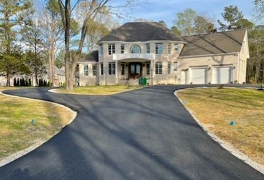 A home in Richmond, VA, that had asphalt paving services