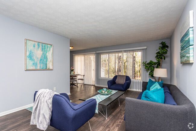 The Woods At Peppertree living room 3