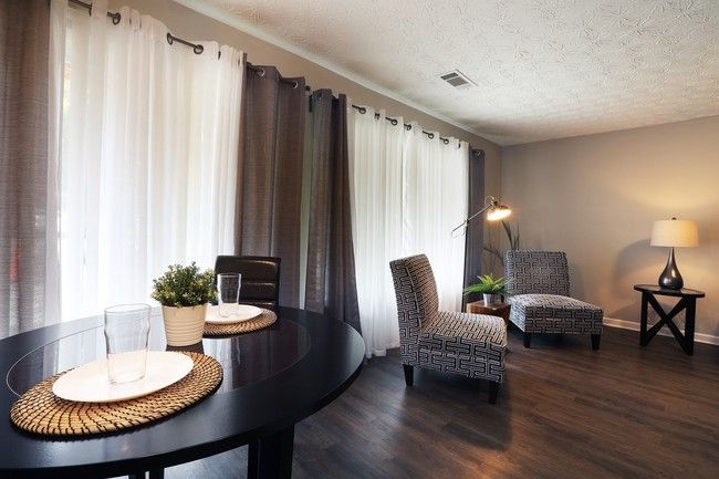 The Woods At Peppertree breakfast nook