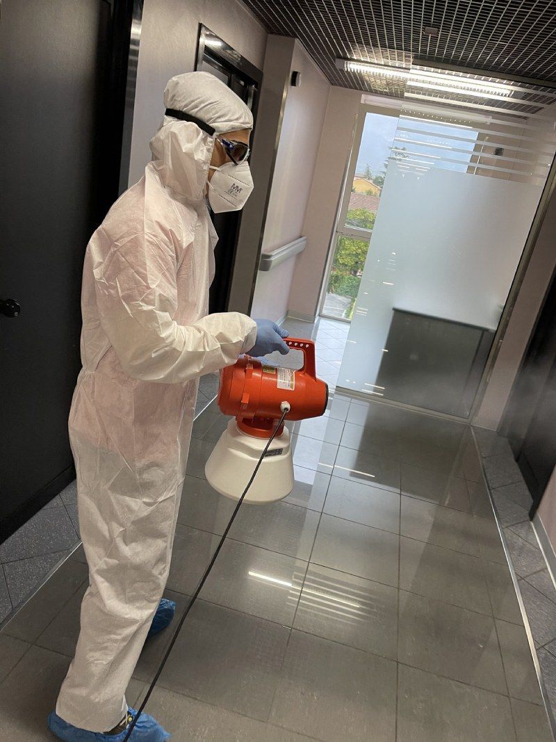 Intervento sanificazione corridoi RSA