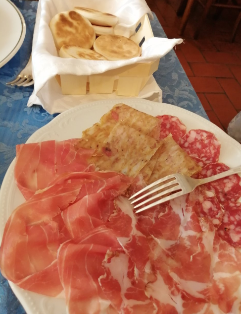 Prosciutto crudo a fette