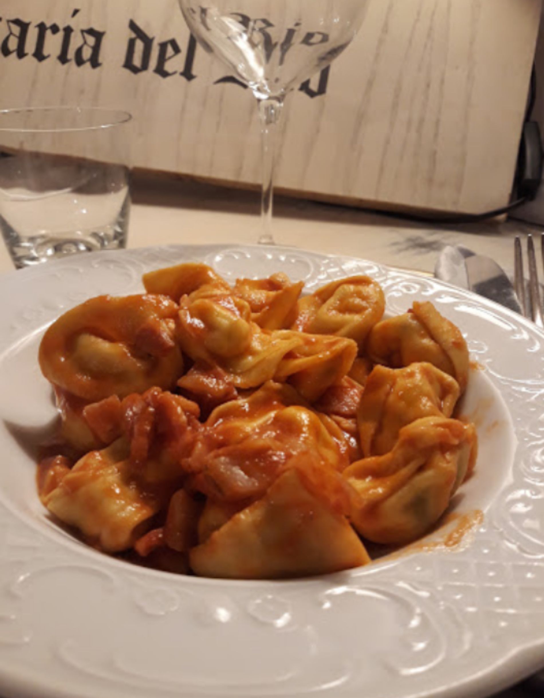 Tortellini al sugo