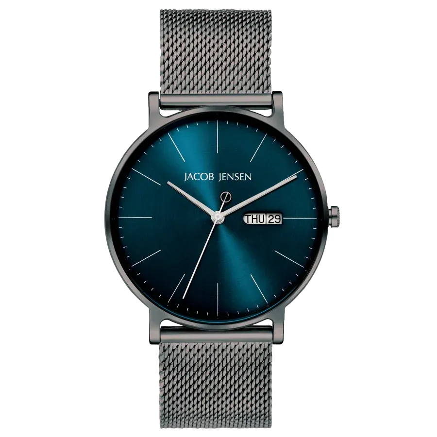 Horloge van brons met blauwe wijzerplaat, mesh-band en datumweergave.
