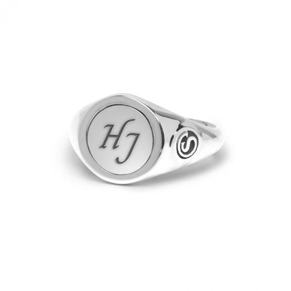 Zilveren zegelring met de initialen